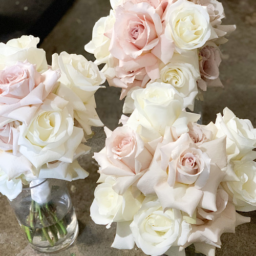 Bridal Bouquet Fresh mix White & Quicksand Roses