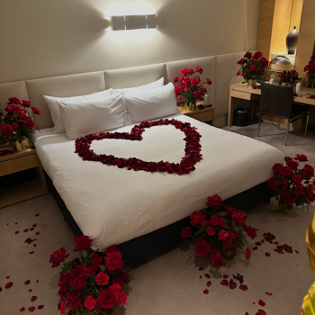 Luxury Room Flower Setup